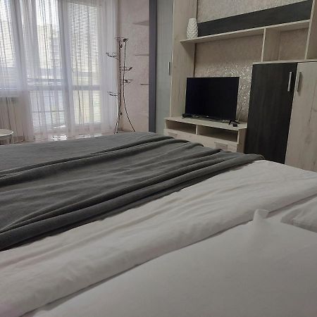 Апартаменти Молоді Lutskdoba 外观 照片